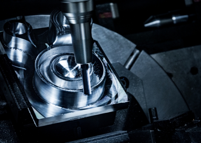 Präziser Serviceeinsatz für CNC Maschinen inklusive Diagnose und Fehlerbehebung.